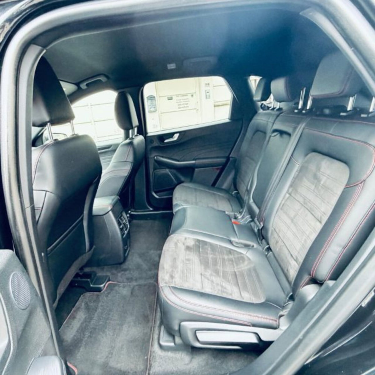 Ford Kuga 2.5 Plug In Hybrid 225 CV CVT 2WD ST-Line (10)