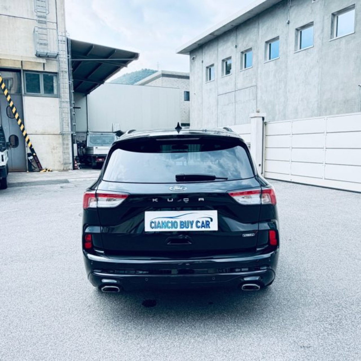 Ford Kuga 2.5 Plug In Hybrid 225 CV CVT 2WD ST-Line (2)