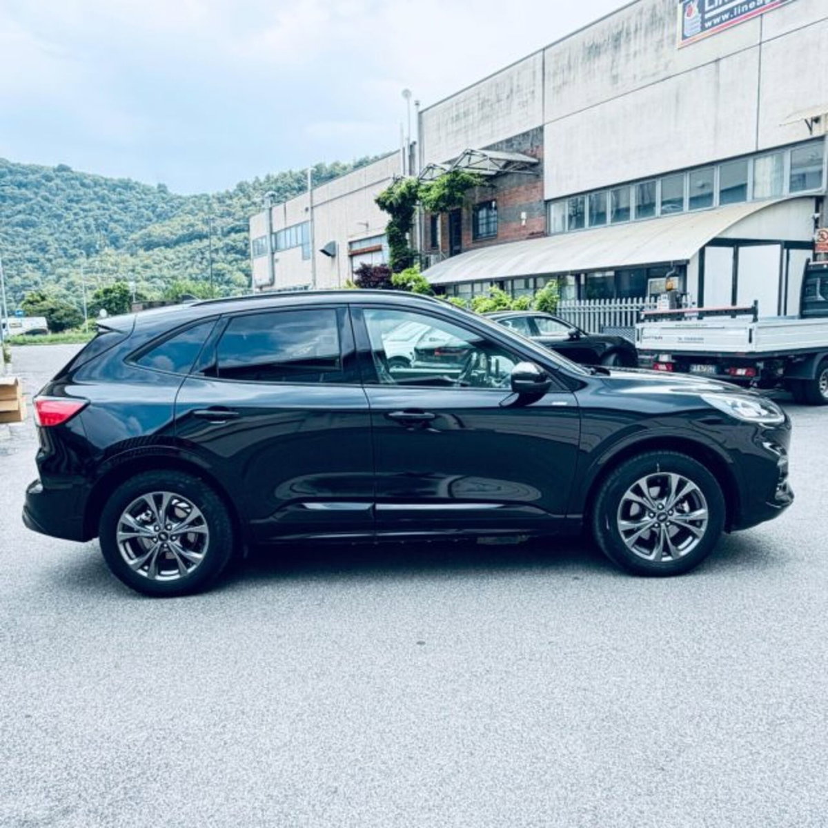 Ford Kuga 2.5 Plug In Hybrid 225 CV CVT 2WD ST-Line (4)
