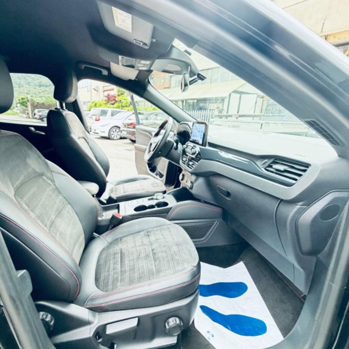 Ford Kuga 2.5 Plug In Hybrid 225 CV CVT 2WD ST-Line (7)