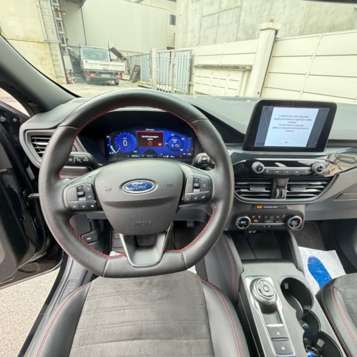 Ford Kuga 2.5 Plug In Hybrid 225 CV CVT 2WD ST-Line (8)