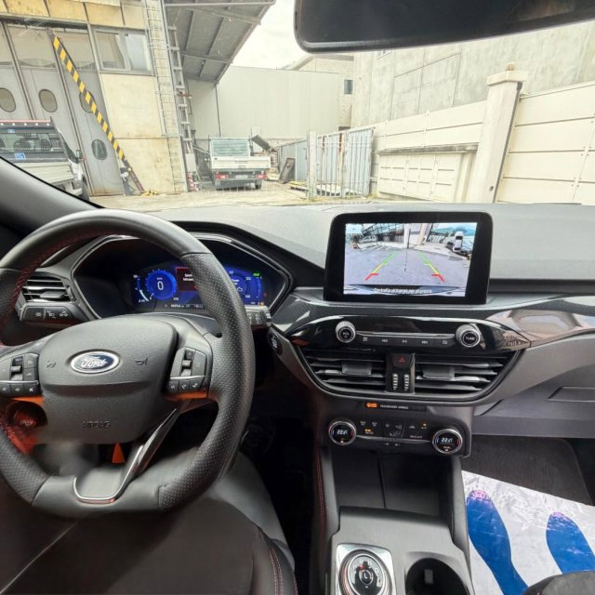 Ford Kuga 2.5 Plug In Hybrid 225 CV CVT 2WD ST-Line (9)