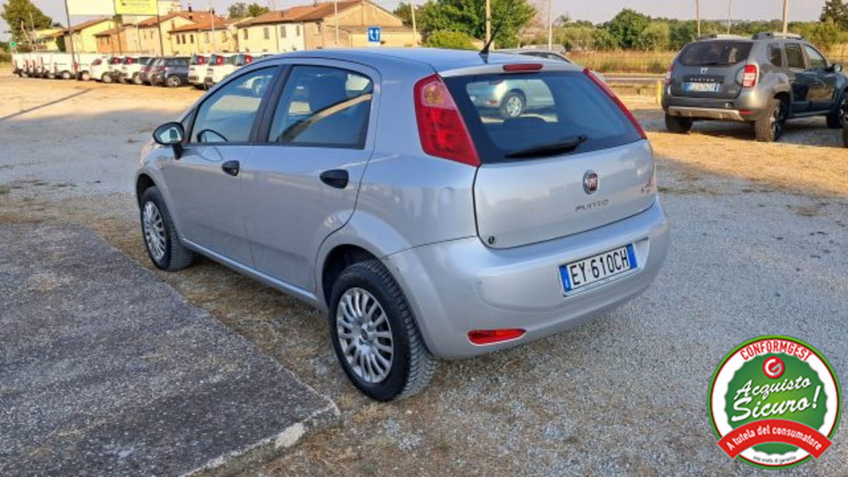 Fiat Punto 1.4 8V 5 porte Natural Power Street (2)