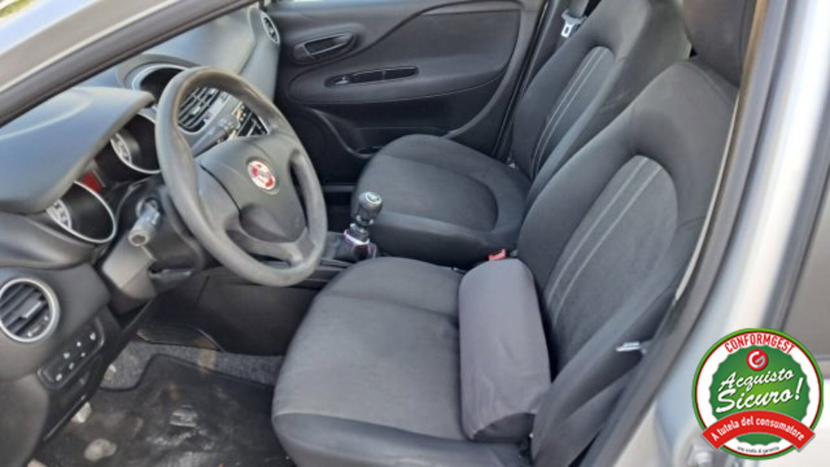 Fiat Punto 1.4 8V 5 porte Natural Power Street (3)