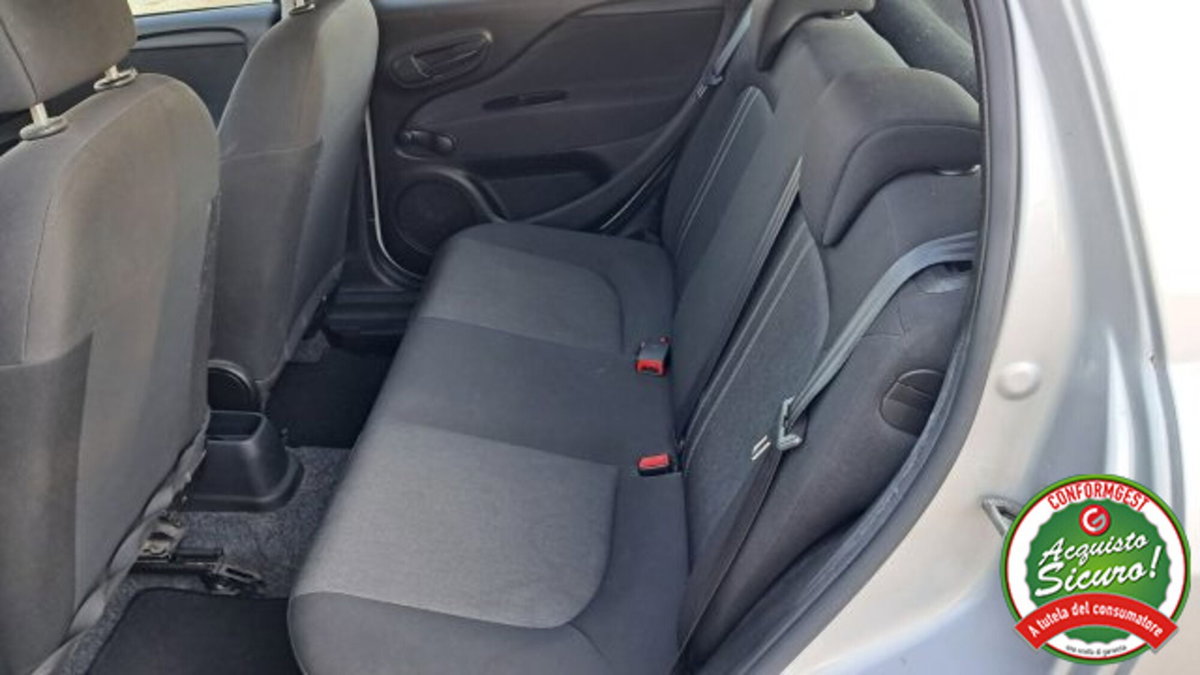 Fiat Punto 1.4 8V 5 porte Natural Power Street (4)