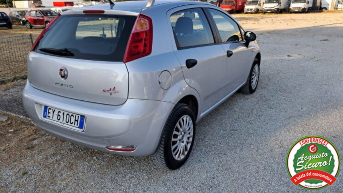 Fiat Punto 1.4 8V 5 porte Natural Power Street (7)