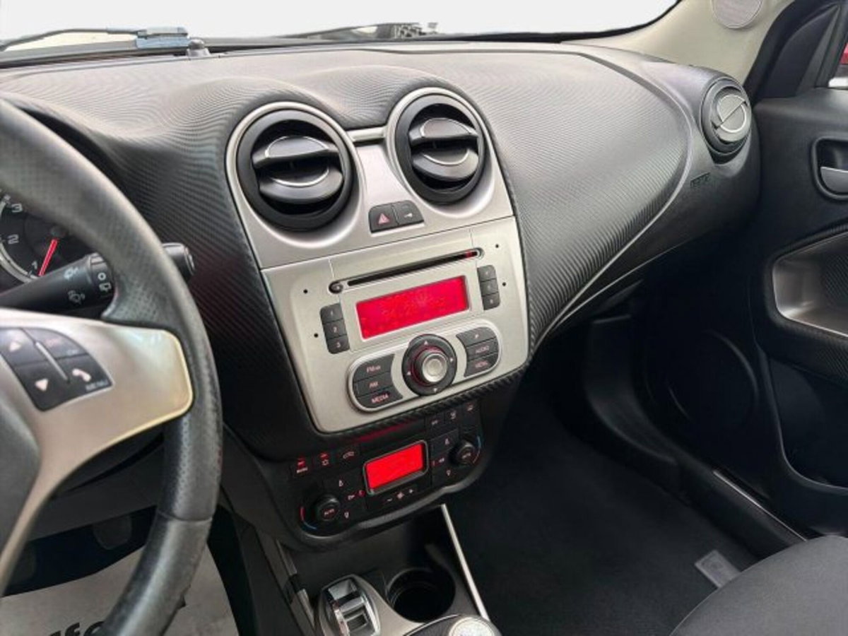 Alfa Romeo MiTo 1.3 JTDm-2 95 CV S&S Distinctive Sport Pack (10)