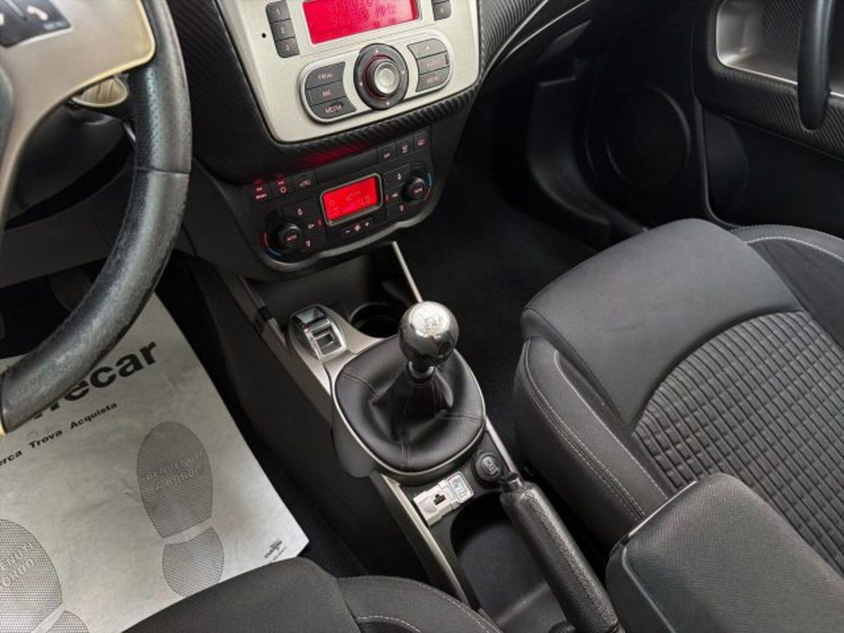 Alfa Romeo MiTo 1.3 JTDm-2 95 CV S&S Distinctive Sport Pack (11)