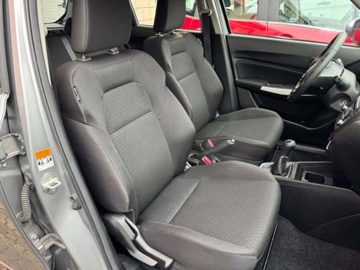 Suzuki Swift 1.2 Dualjet Easy (10)