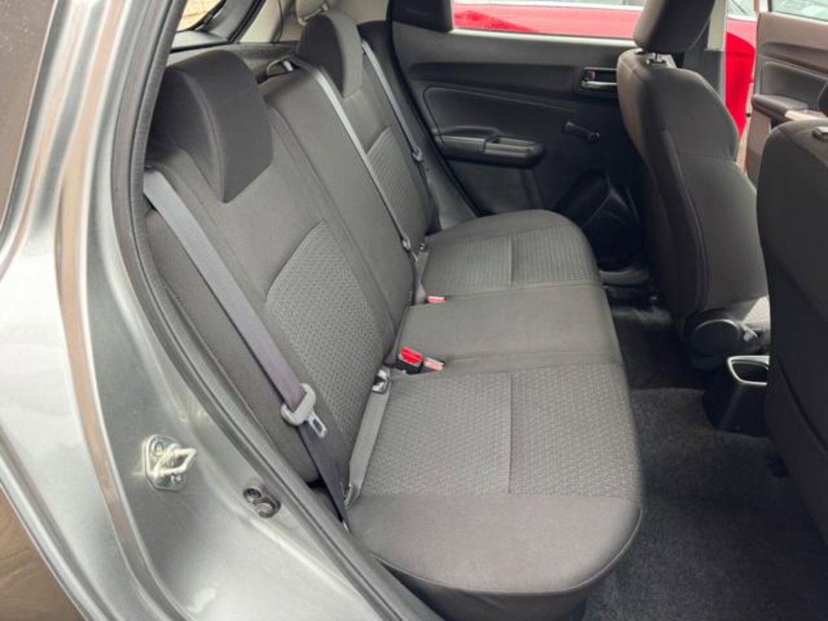 Suzuki Swift 1.2 Dualjet Easy (13)