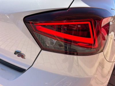 SEAT Ibiza 1.0 TGI 5 porte FR (17)