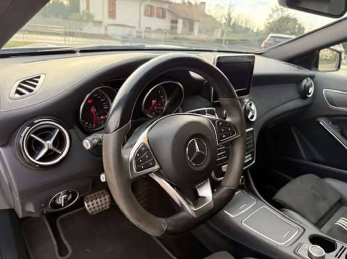 Mercedes-Benz GLA SUV 220 d Automatic 4Matic Premium (12)