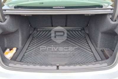 BMW Serie 3 318d (15)