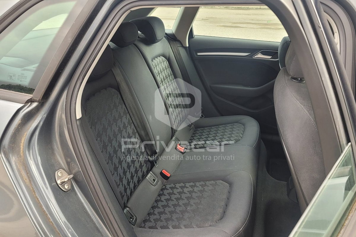 Audi A3 Sportback 1.6 TDI clean diesel S tronic Business (14)