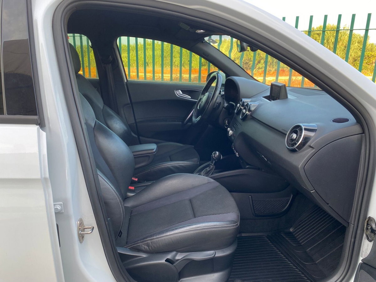 Audi A1 1.6 TDI S tronic S line edition (20)