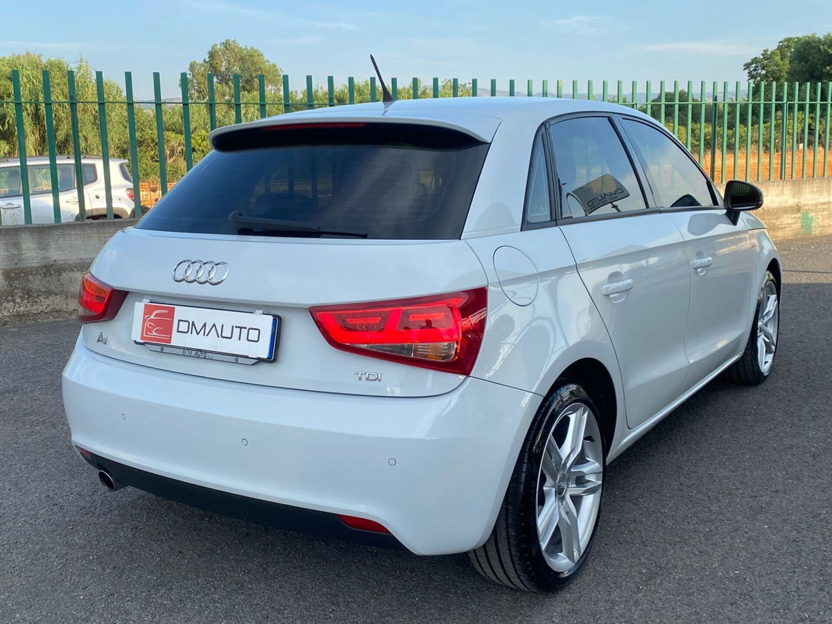 Audi A1 1.6 TDI S tronic S line edition (5)
