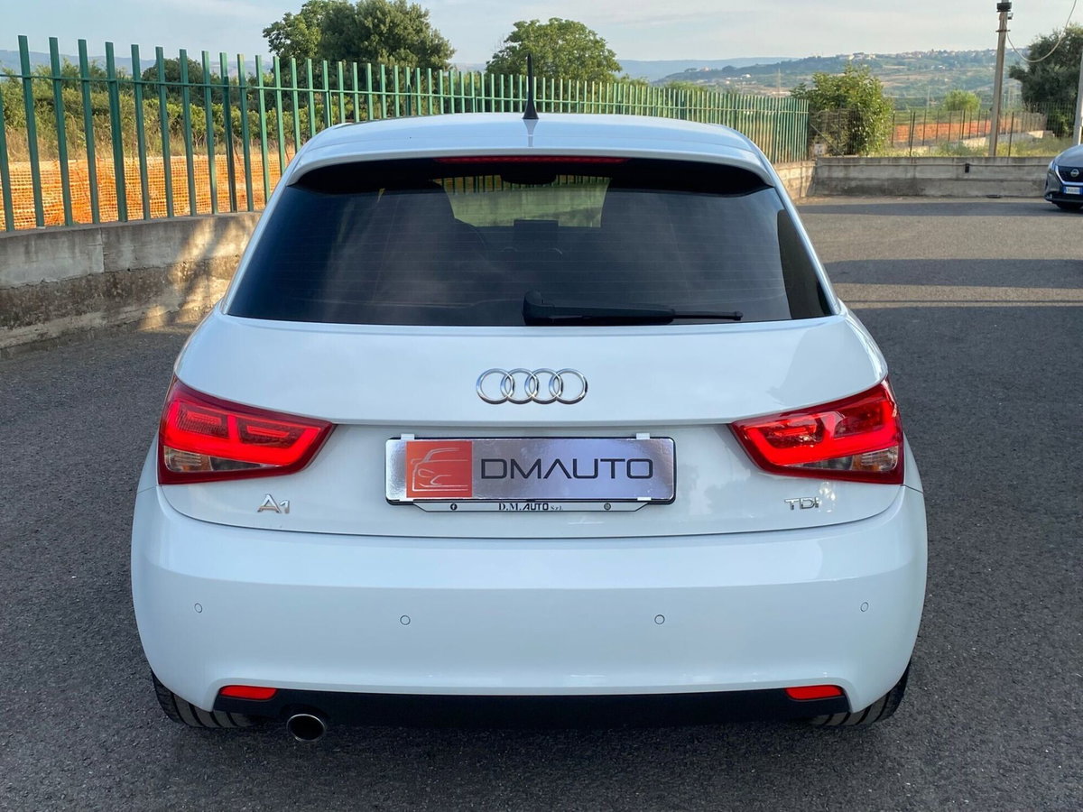 Audi A1 1.6 TDI S tronic S line edition (6)