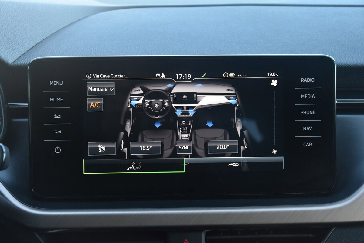 Skoda Kamiq 1.0 TSI 110 CV DSG Style (13)