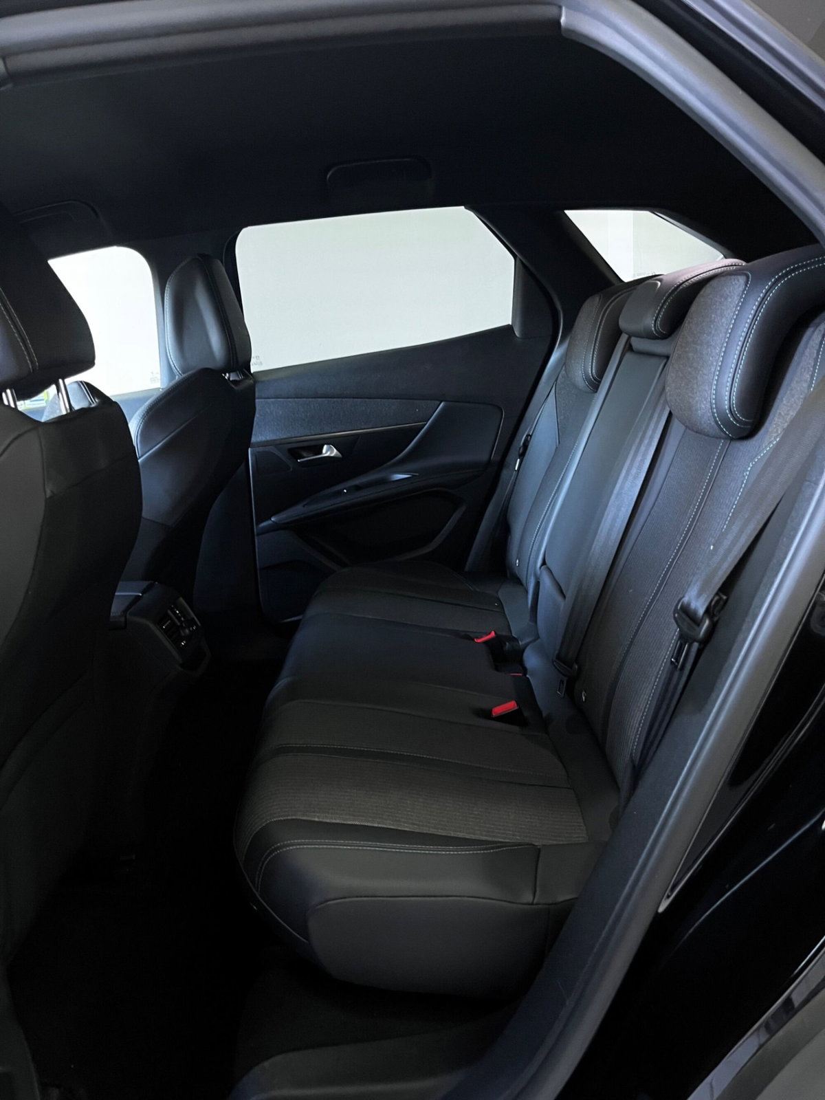 Peugeot 3008 BlueHDi 130 S&S EAT8 Allure Pack (10)
