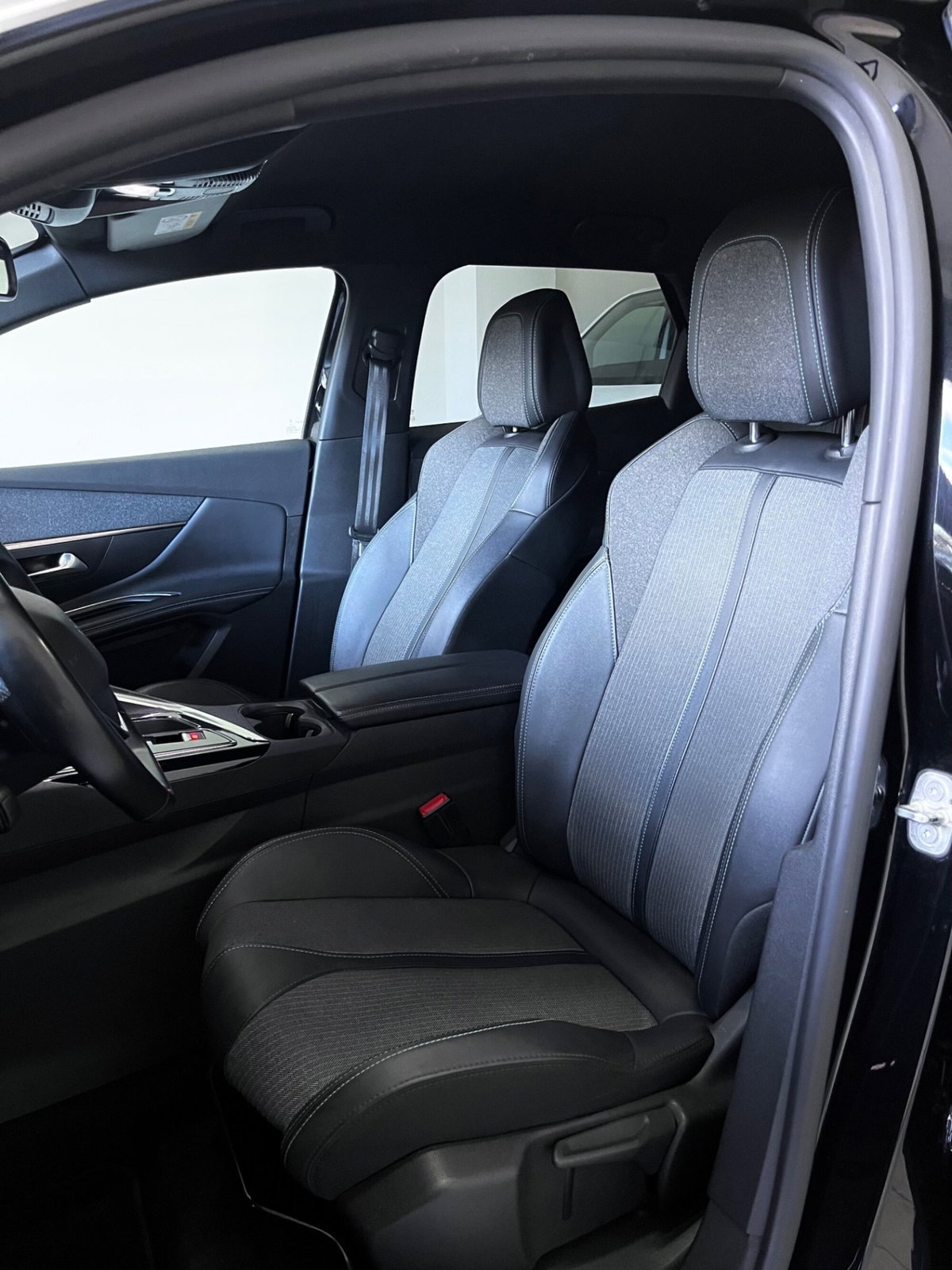 Peugeot 3008 BlueHDi 130 S&S EAT8 Allure Pack (6)
