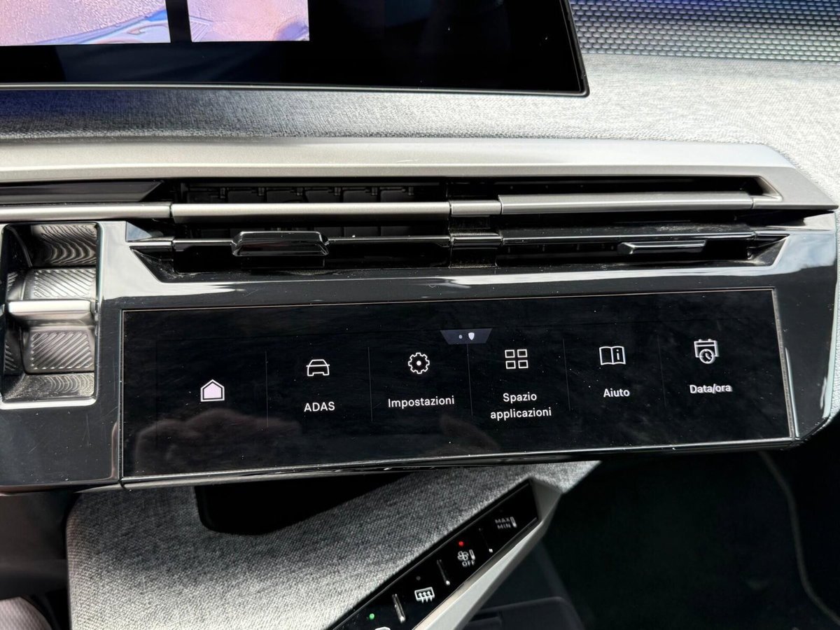 Peugeot 3008 1.2 hybrid GT Exclusive 145cv e-dcs6 (10)