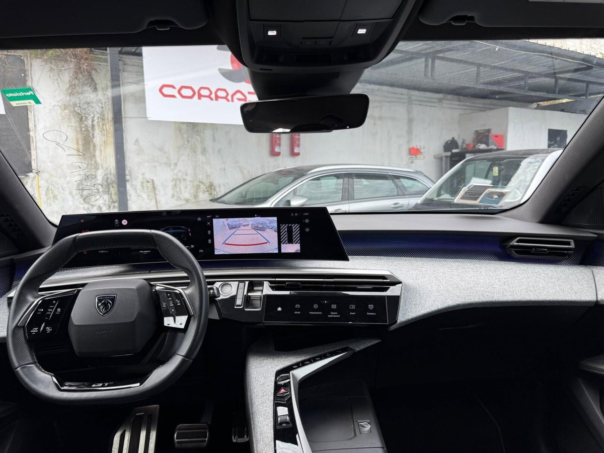 Peugeot 3008 1.2 hybrid GT Exclusive 145cv e-dcs6 (15)