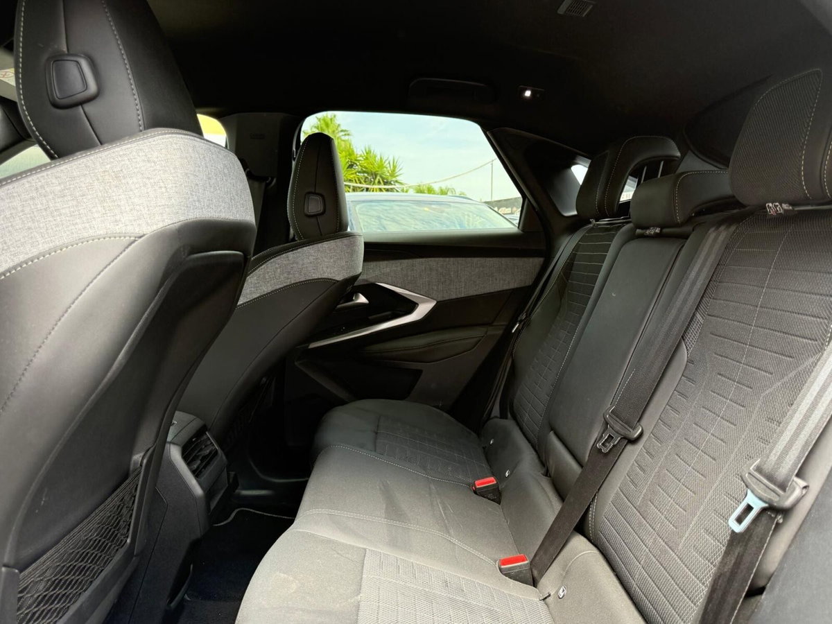 Peugeot 3008 1.2 hybrid GT Exclusive 145cv e-dcs6 (16)