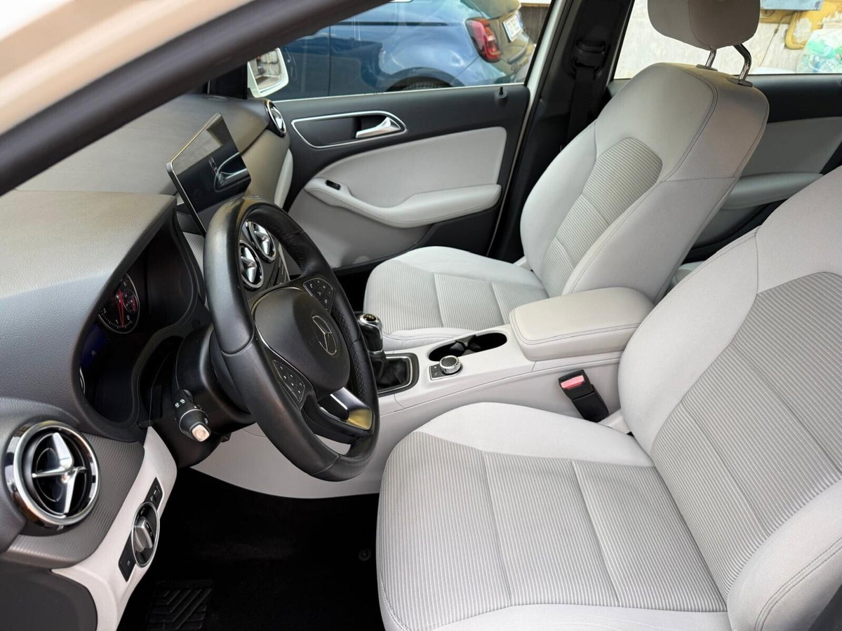 Mercedes-Benz Classe A 160 CDI Executive (5)