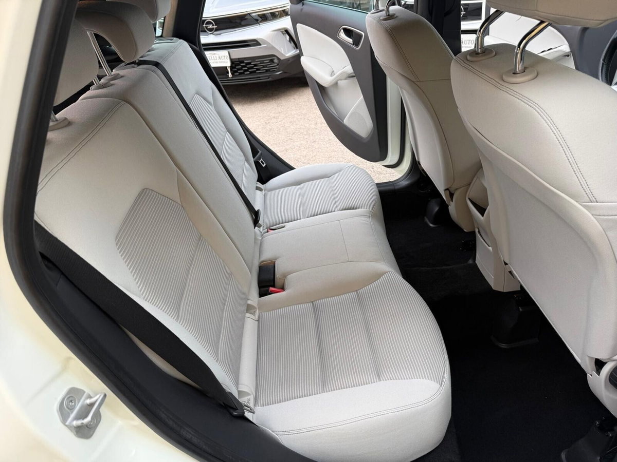 Mercedes-Benz Classe A 160 CDI Executive (7)