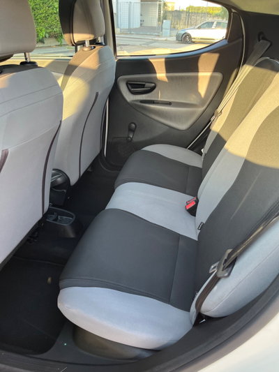Lancia Ypsilon 1.2 69 CV 5 porte Silver (5)