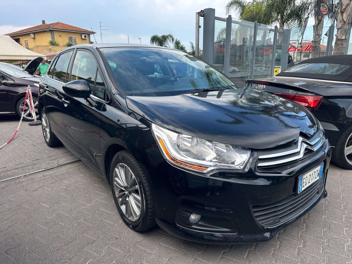Citroen C4 1.6 HDi 110CV Classique (2)