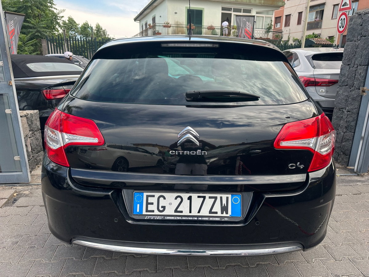 Citroen C4 1.6 HDi 110CV Classique (6)