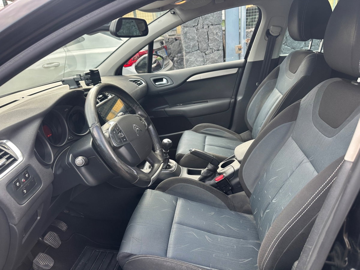 Citroen C4 1.6 HDi 110CV Classique (7)