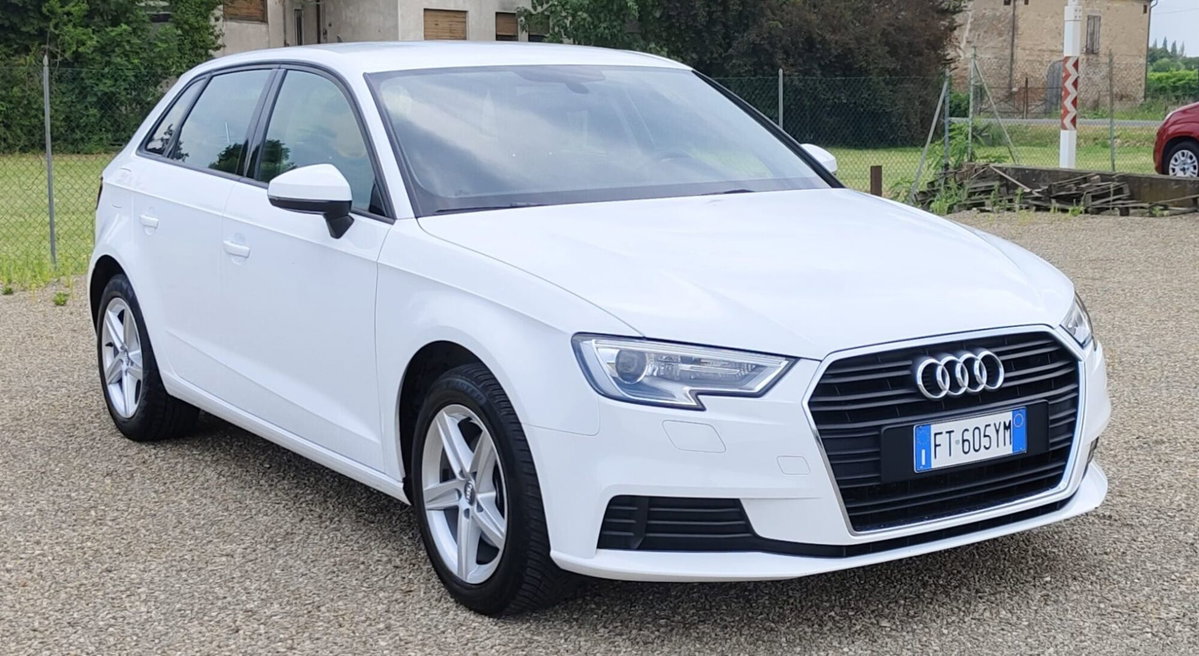 Audi A3 Sportback 30 TDI Admired (2)