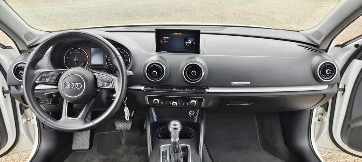 Audi A3 Sportback 30 TDI Admired (12)