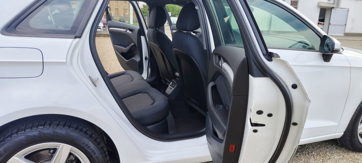 Audi A3 Sportback 30 TDI Admired (19)