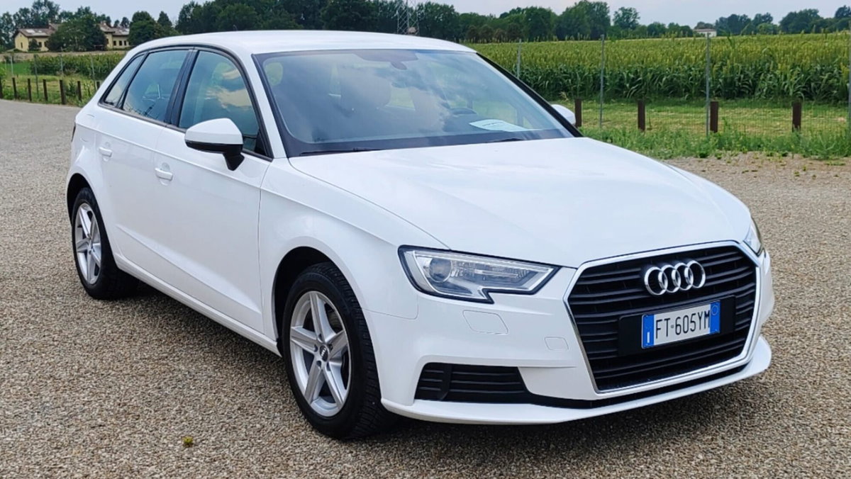Audi A3 Sportback 30 TDI Admired (3)