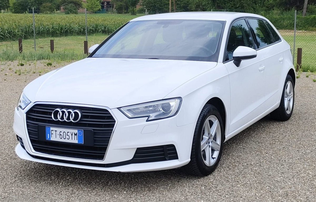 Audi A3 Sportback 30 TDI Admired (4)