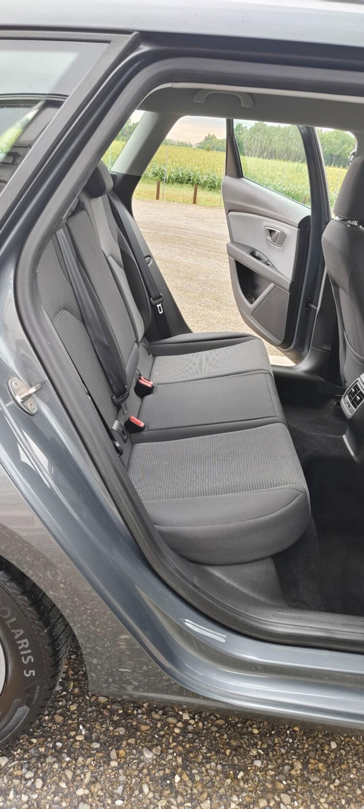 SEAT Leon 1.6 TDI 115 CV 5p. Business (13)