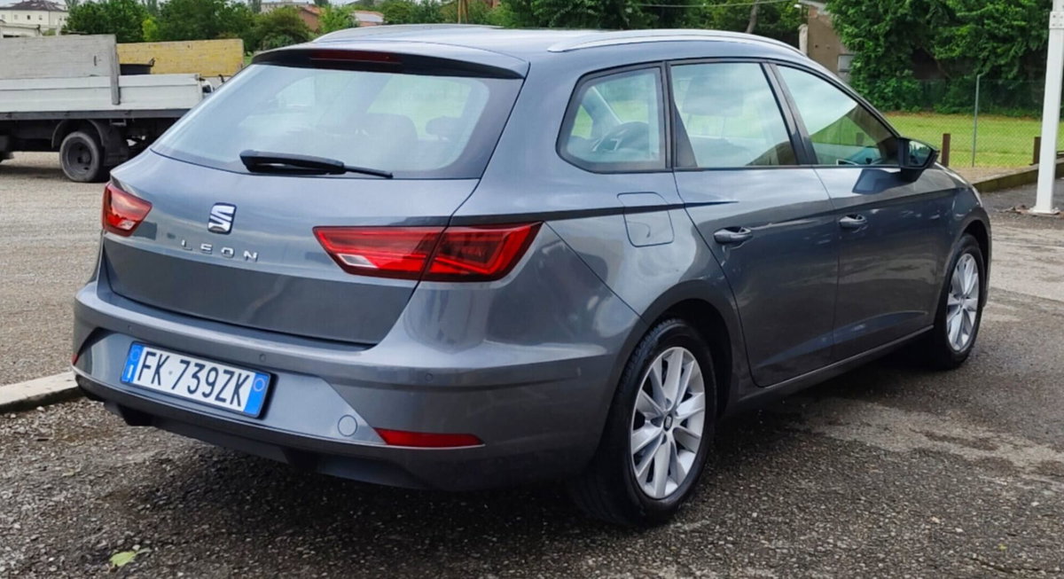 SEAT Leon 1.6 TDI 115 CV 5p. Business (3)