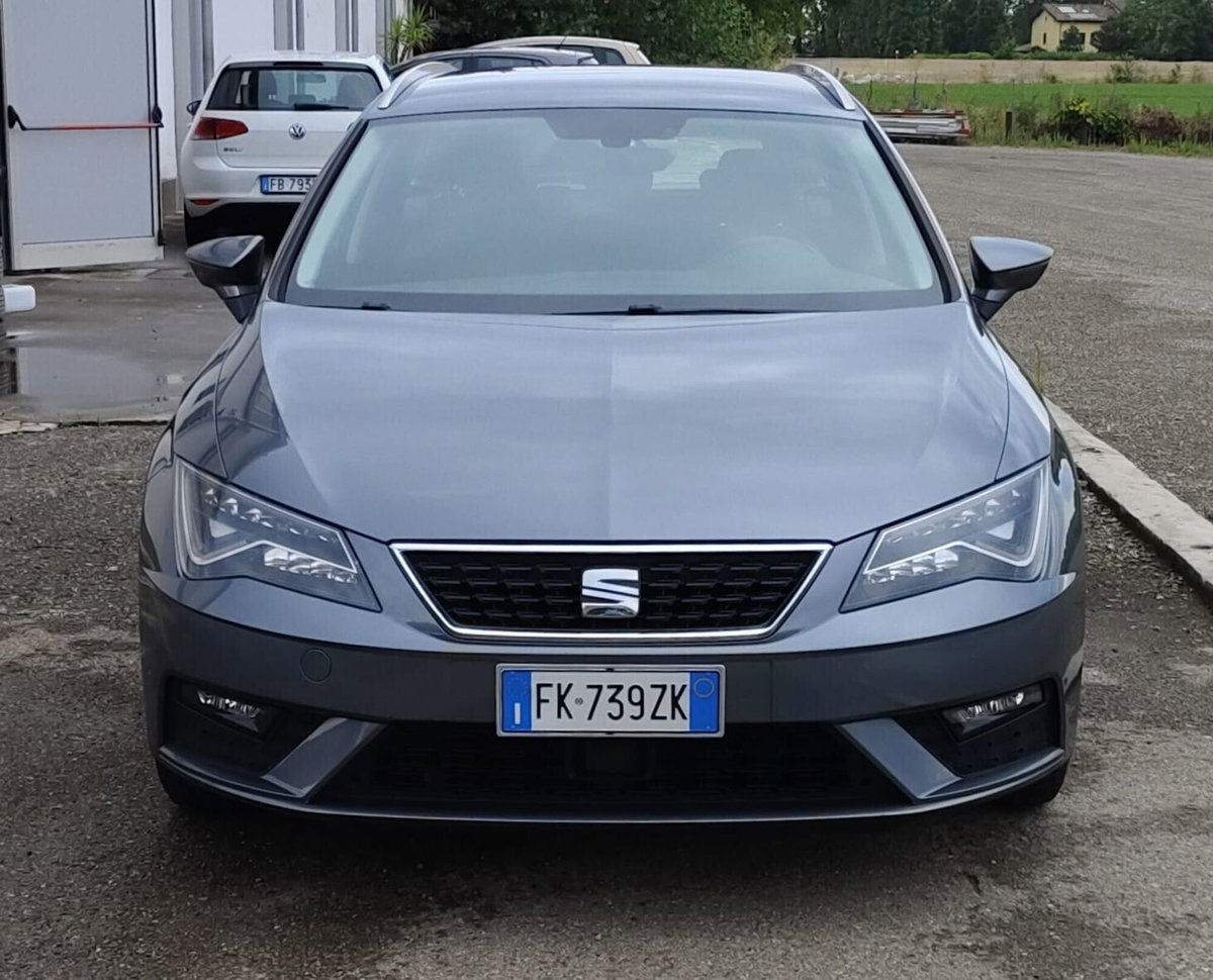 SEAT Leon 1.6 TDI 115 CV 5p. Business (5)