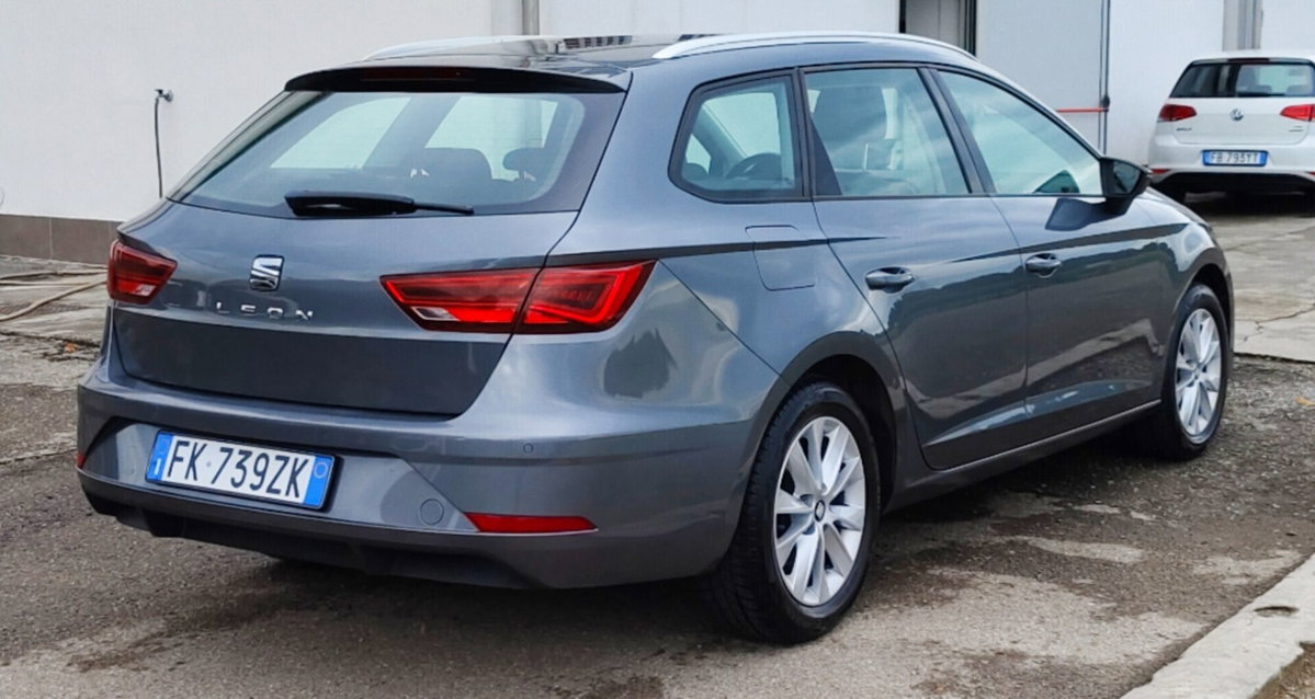 SEAT Leon 1.6 TDI 115 CV 5p. Business (7)