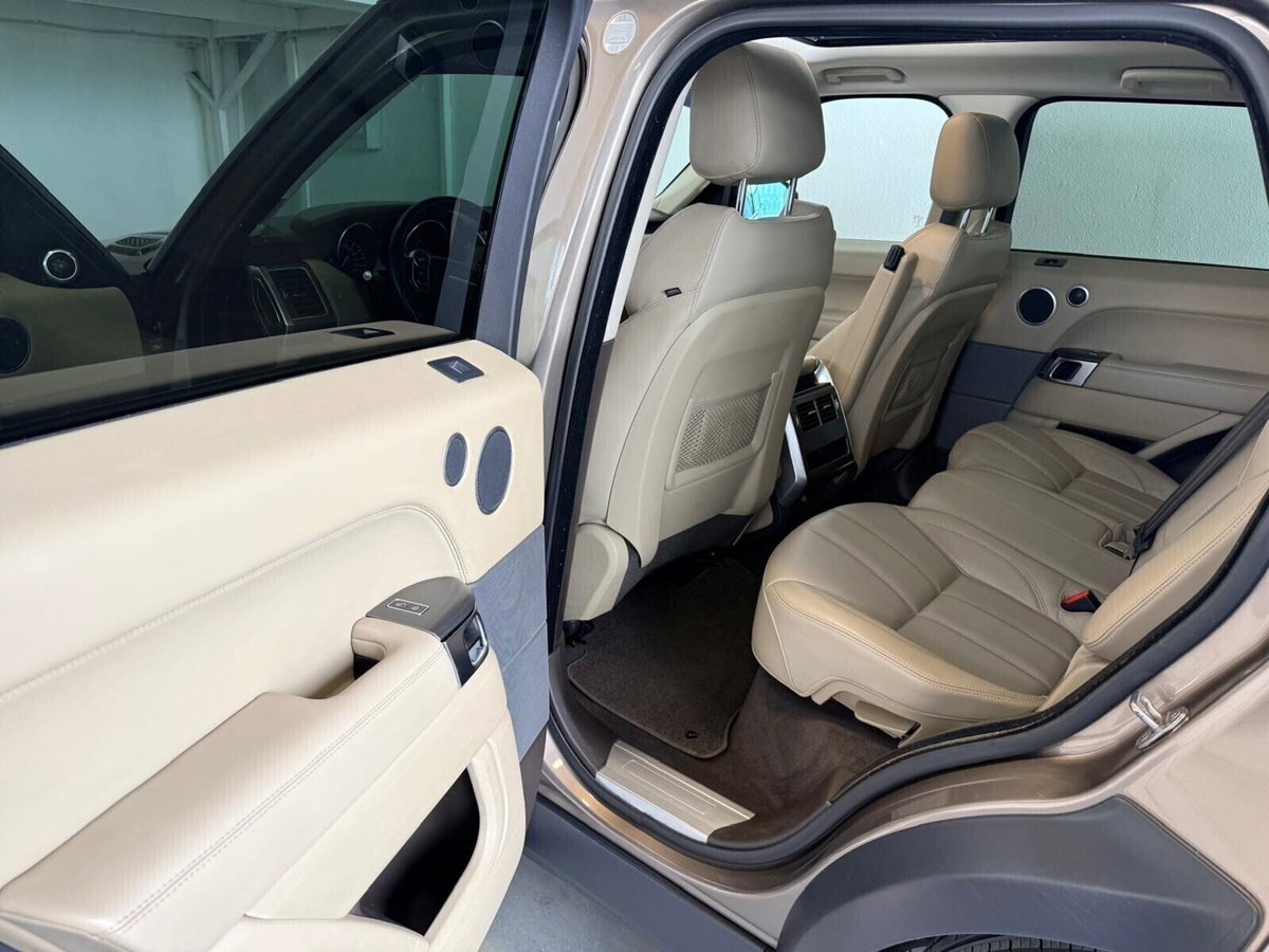 Land Rover Range Rover Sport 3.0 TDV6 SE (12)