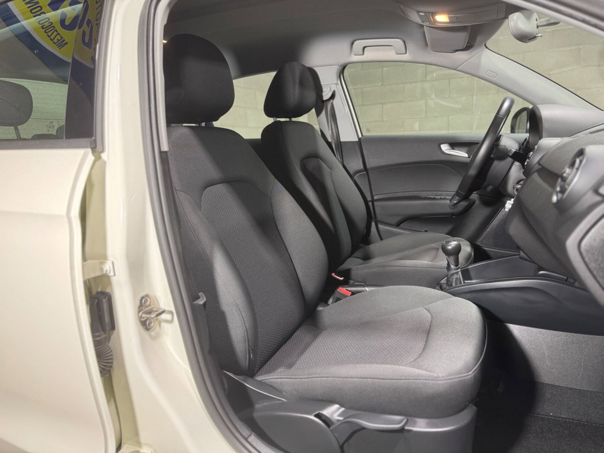 Audi A1 1.6 TDI Ambition (13)