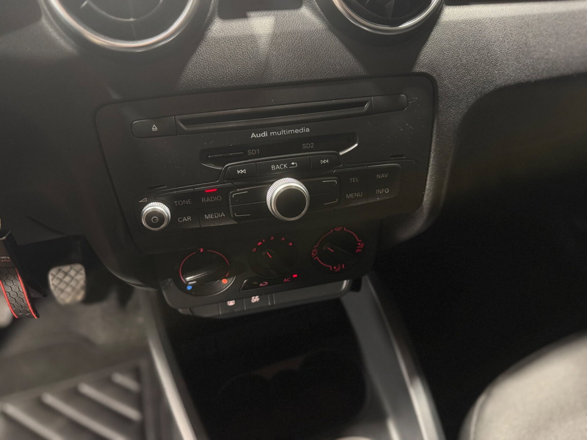 Audi A1 1.6 TDI Ambition (20)