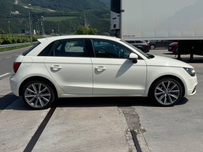 Audi A1 1.6 TDI Ambition (4)