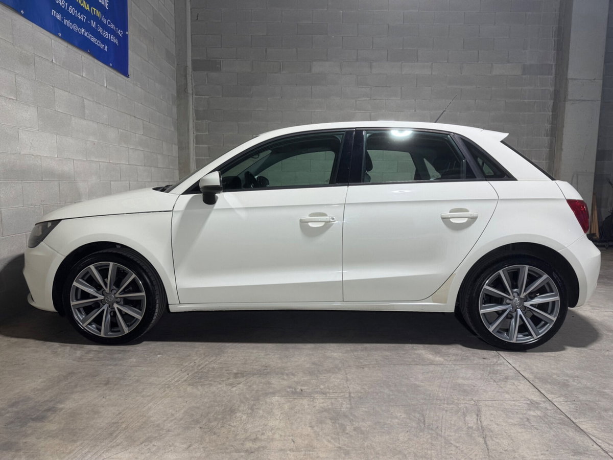 Audi A1 1.6 TDI Ambition (5)