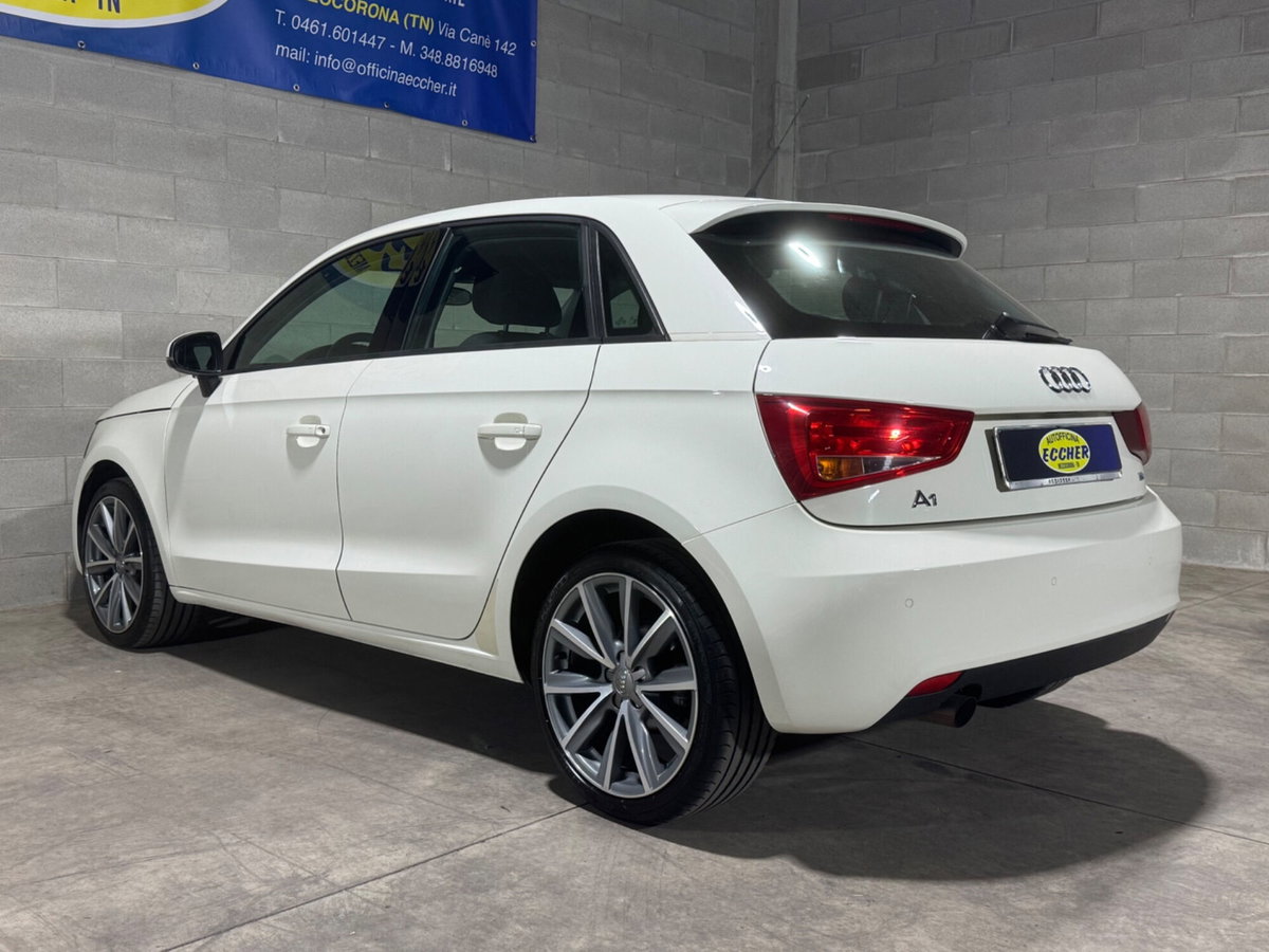 Audi A1 1.6 TDI Ambition (6)