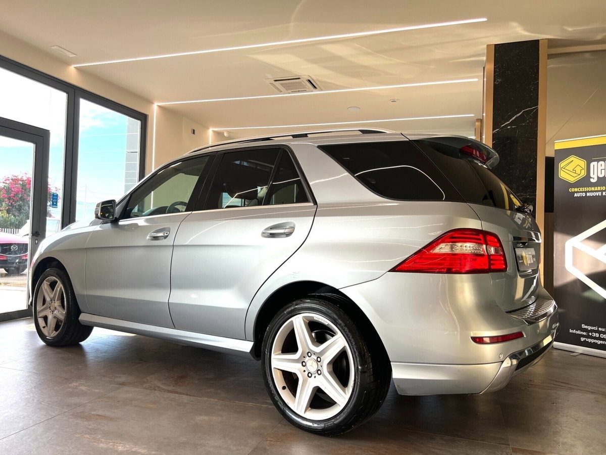 Mercedes-Benz Classe ML 350 BlueTEC 4Matic Premium (5)