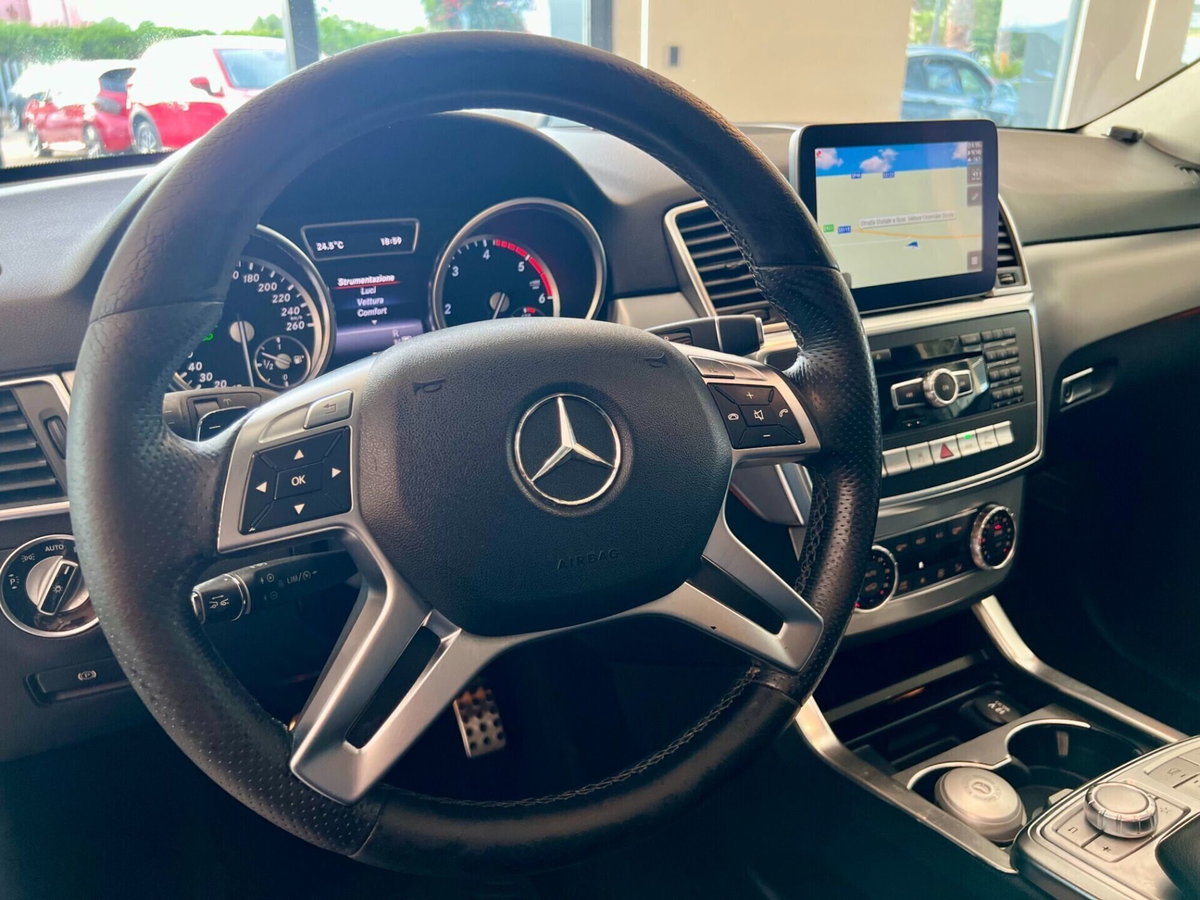 Mercedes-Benz Classe ML 350 BlueTEC 4Matic Premium (9)